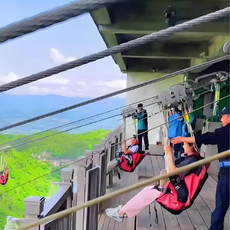Hoogtetafelwegaanhangwagens vo - Outdoor Adventure Ziplines & Waterfall recensie en prijs
